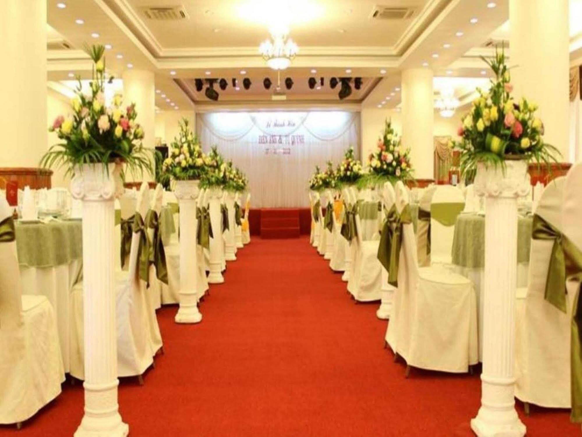 Tan Son Nhat 2 Hotel Ho Chi Minh City Exterior photo